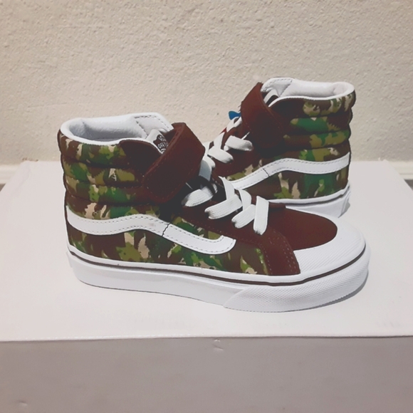 Vans - Picture 1 of 4
